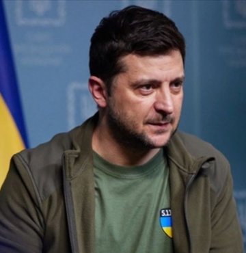 Ukrayna Devlet Başkanı Volodimir Zelenskiy, Yaklaşık bir hafta önce Rus güçlerinden geri alınan Harkiv bölgesine bağlı İzyum