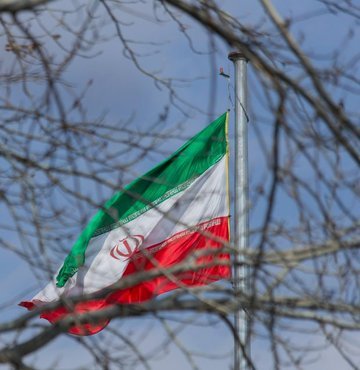 İran Dışişleri Bakanlığı Sözcüsü Nasır Kenani, Avrupalıların nükleer müzakereler için yapıcı bir yol izlemesi, geçmişin hatalarını düzeltmesi ve anlaşmanın önünü açmaya çalışması gerektiğini söyledi.